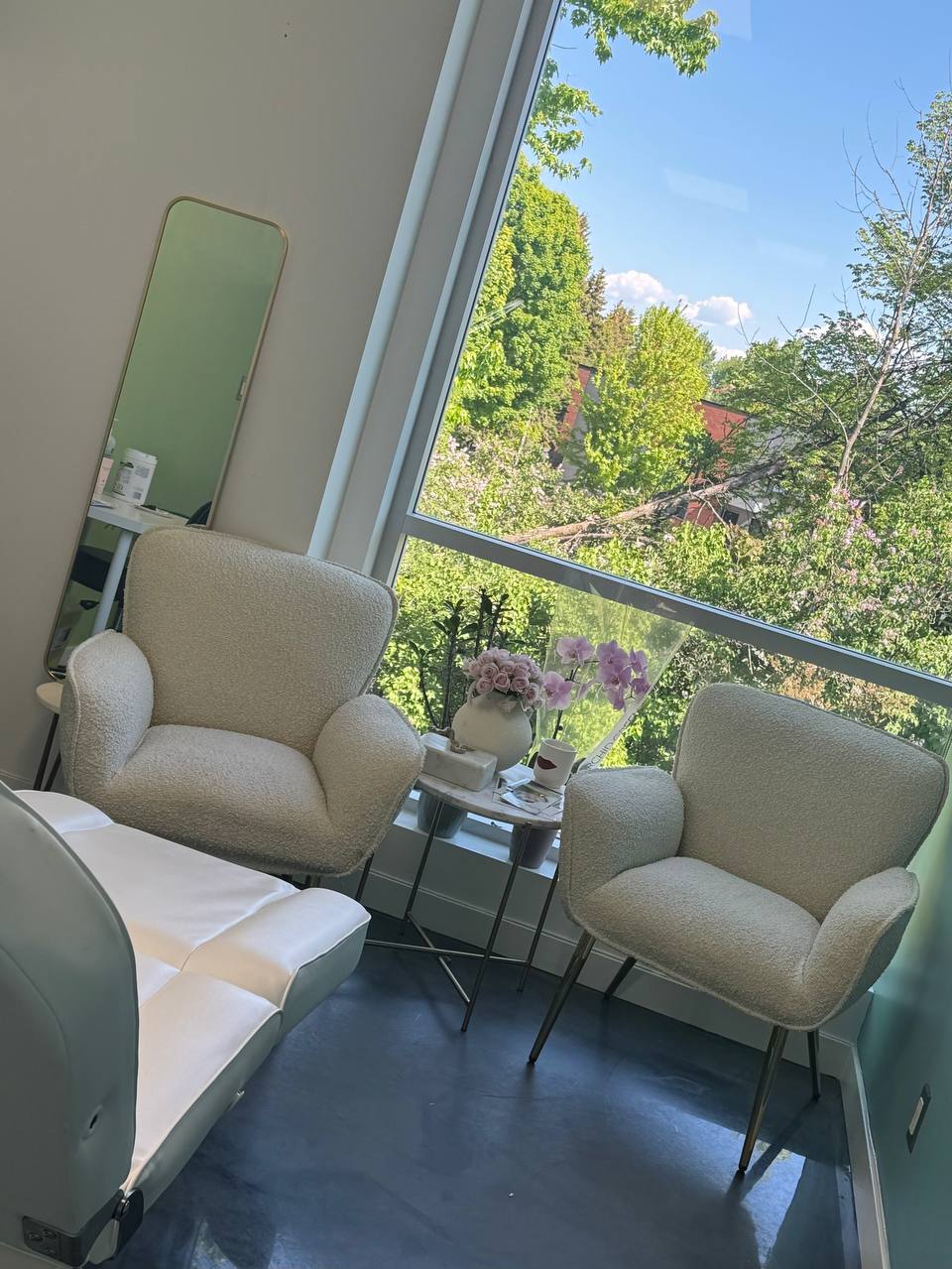 Welcoming clinic space at Venus Laval